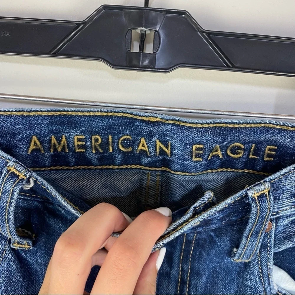 American Eagle Relaxed Taper Mens Distressed Denim Jeans